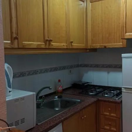 Апартаменты Only 250m From The Locos Торевьиа