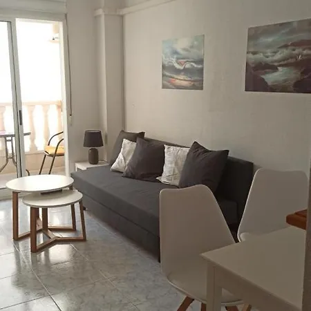 Only 250m From The Locos Lägenhet *